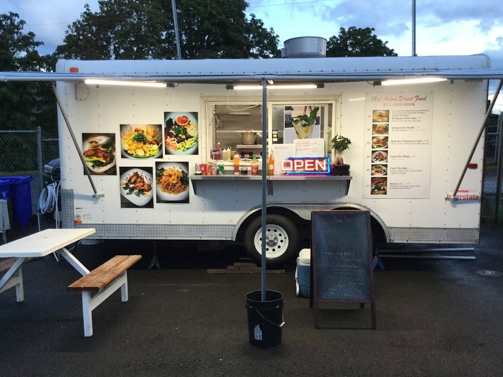 Food Carts | 8225 SE 82nd Ave, Portland, OR 97266, USA | Phone: (310) 704-9796