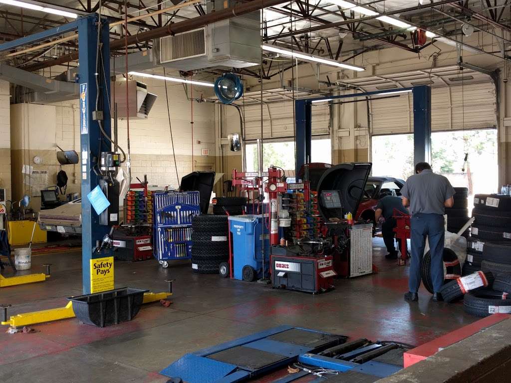 Walmart Auto Care Centers | 170 Town Center Pkwy, Santee, CA 92071, USA | Phone: (619) 449-8215