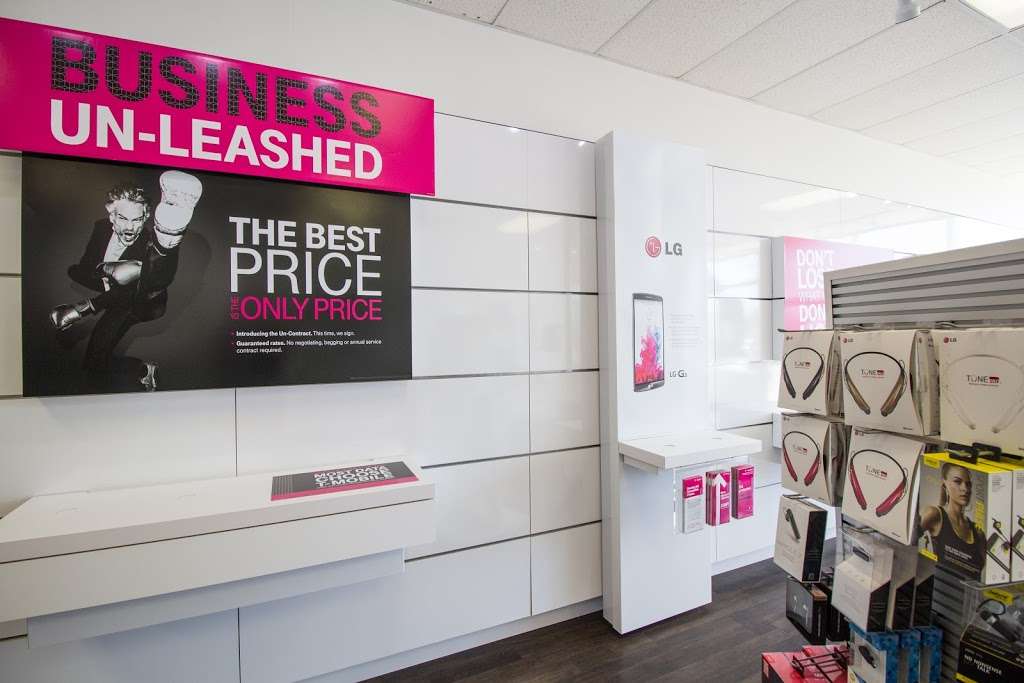 T-Mobile | 6684 Joliet Rd, Countryside, IL 60525 | Phone: (708) 246-1200