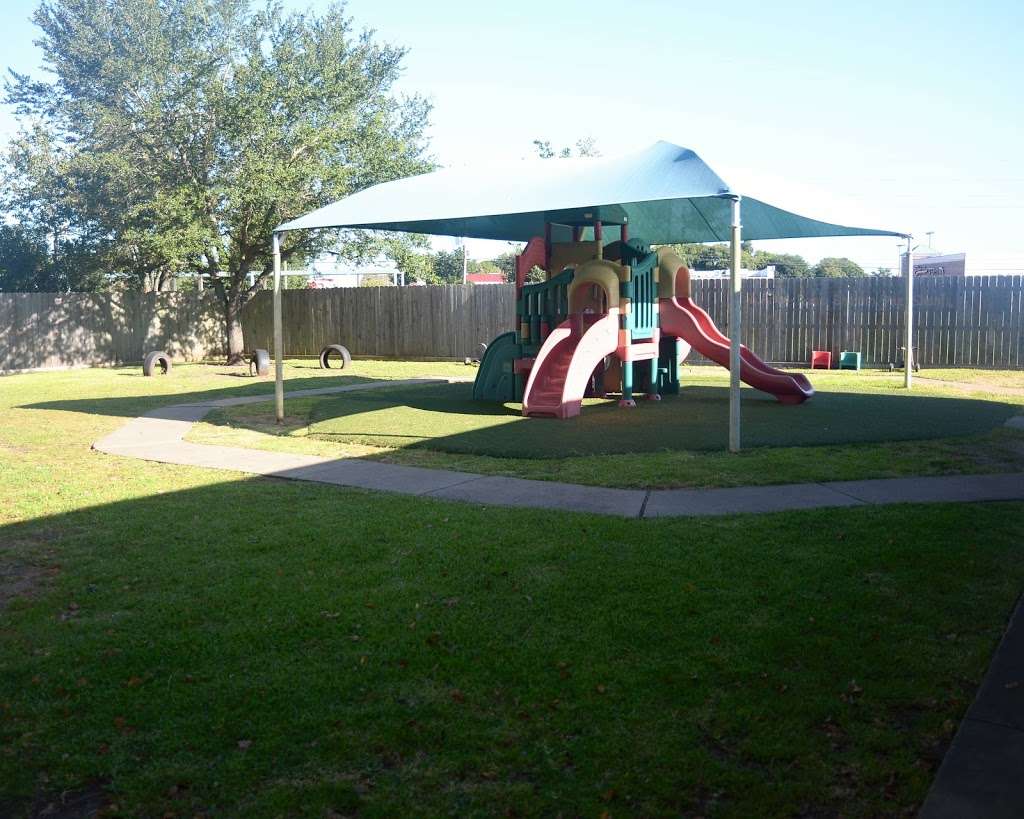 New Territory Montessori School | 4935 Sandhill Dr, Sugar Land, TX 77479, USA | Phone: (281) 494-4800