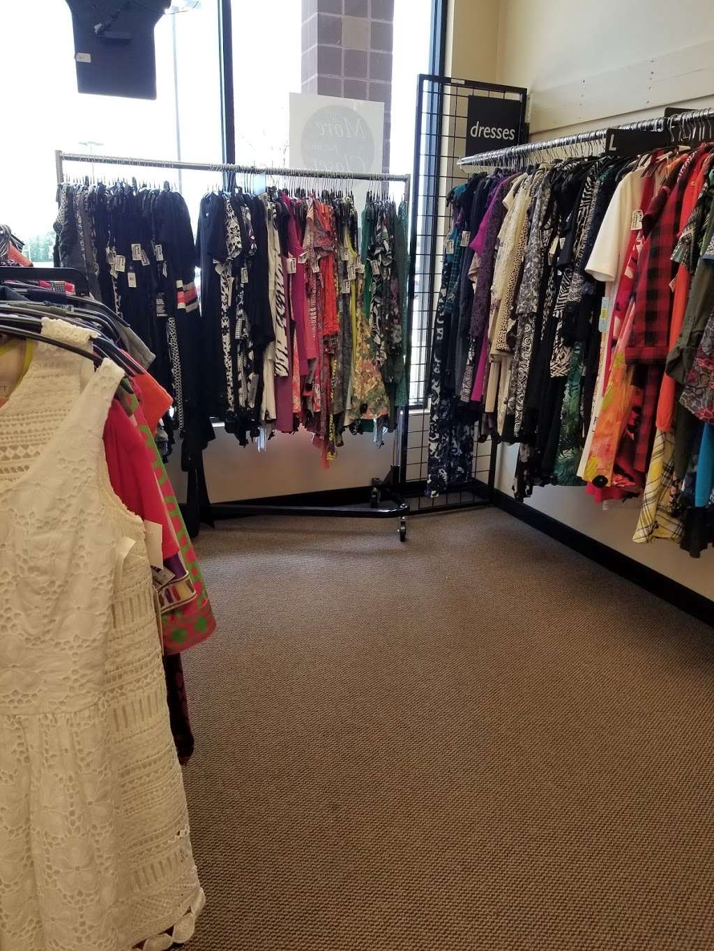 Clothes Mentor | 11610 W 135th St, Overland Park, KS 66221, USA | Phone: (913) 239-0411