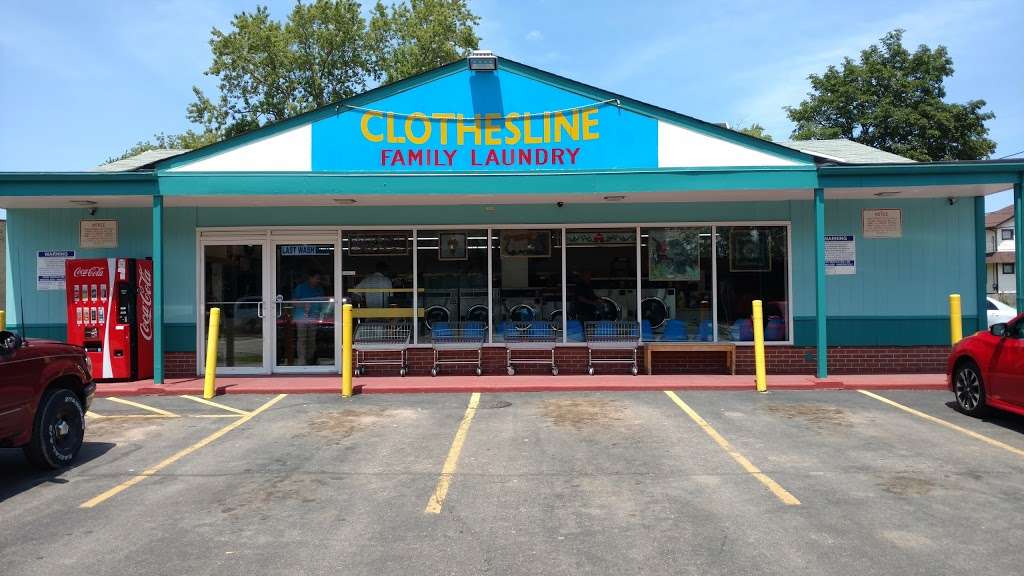 Clothesline | 1000 Washington St, Waukegan, IL 60085, USA | Phone: (847) 244-6496