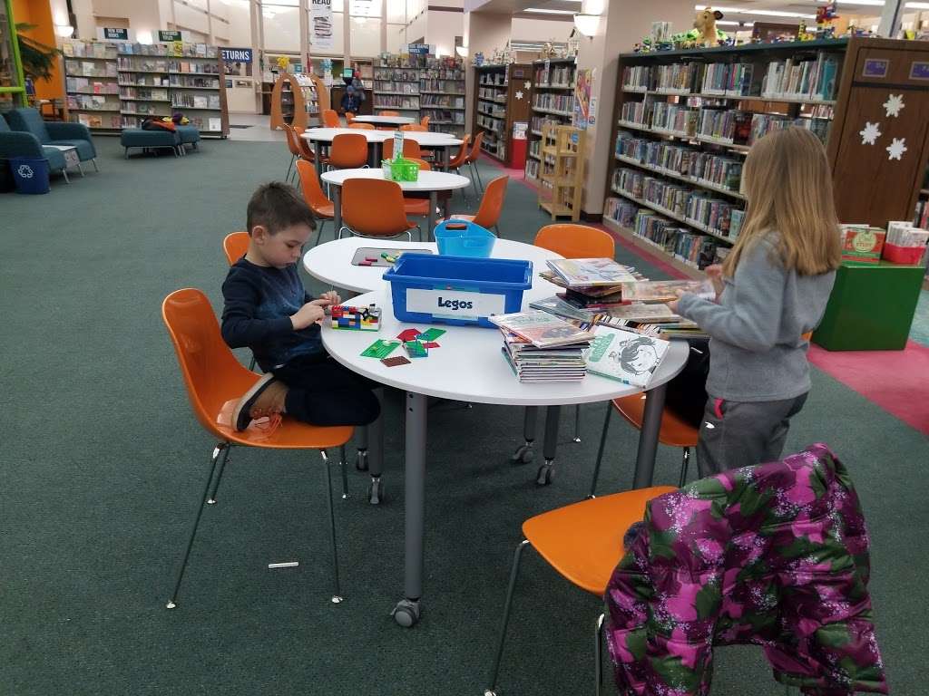 Northside Library - Kenosha Public Library | 1500 27th Ave, Kenosha, WI 53140, USA | Phone: (262) 564-6100