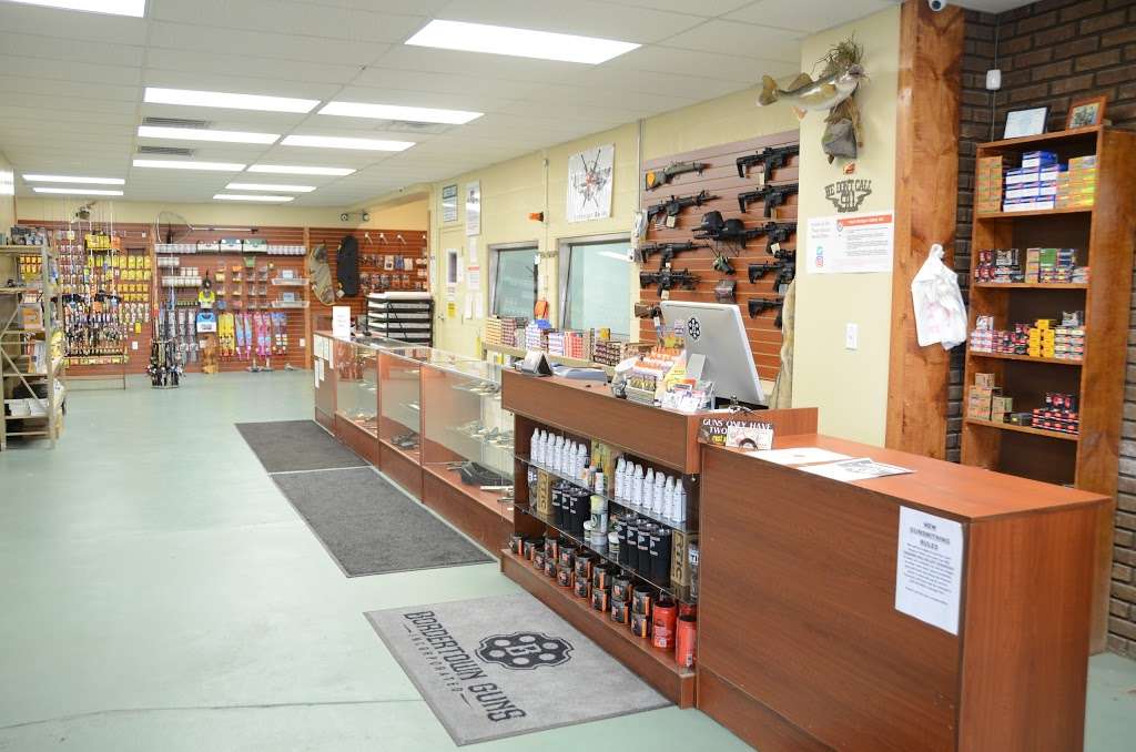 Bordertown Guns & Sport Shop | 116 Gladiolus St, Momence, IL 60954 | Phone: (815) 472-4900