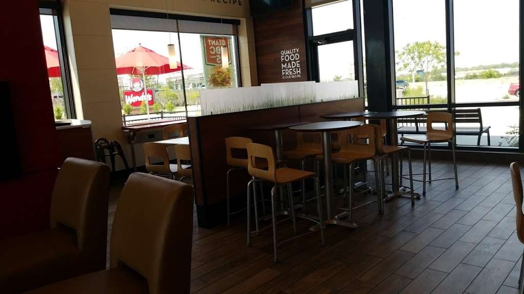 Wendys | 135 Short Blvd, Dallas, TX 75232, USA | Phone: (214) 390-6793