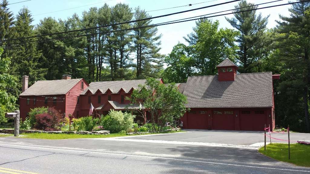 West Pond Inn | 48 Hudson Rd, Bolton, MA 01740, USA | Phone: (978) 333-6296