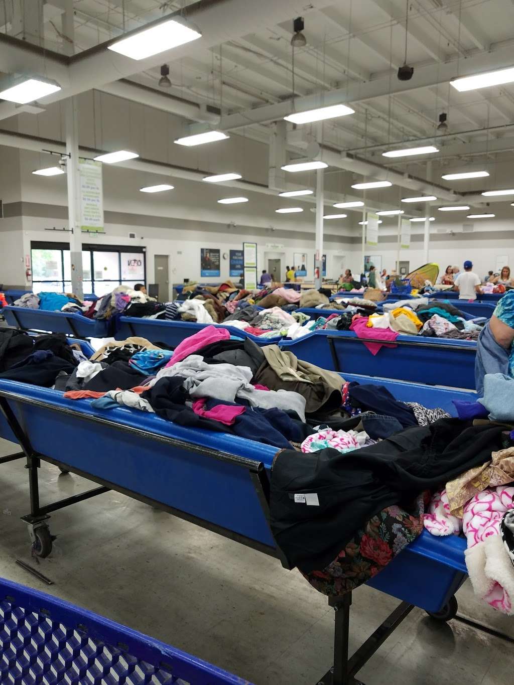 Goodwill Outlet World | 3155 S Platte River Dr E, Englewood, CO 80110, USA | Phone: (303) 953-3483