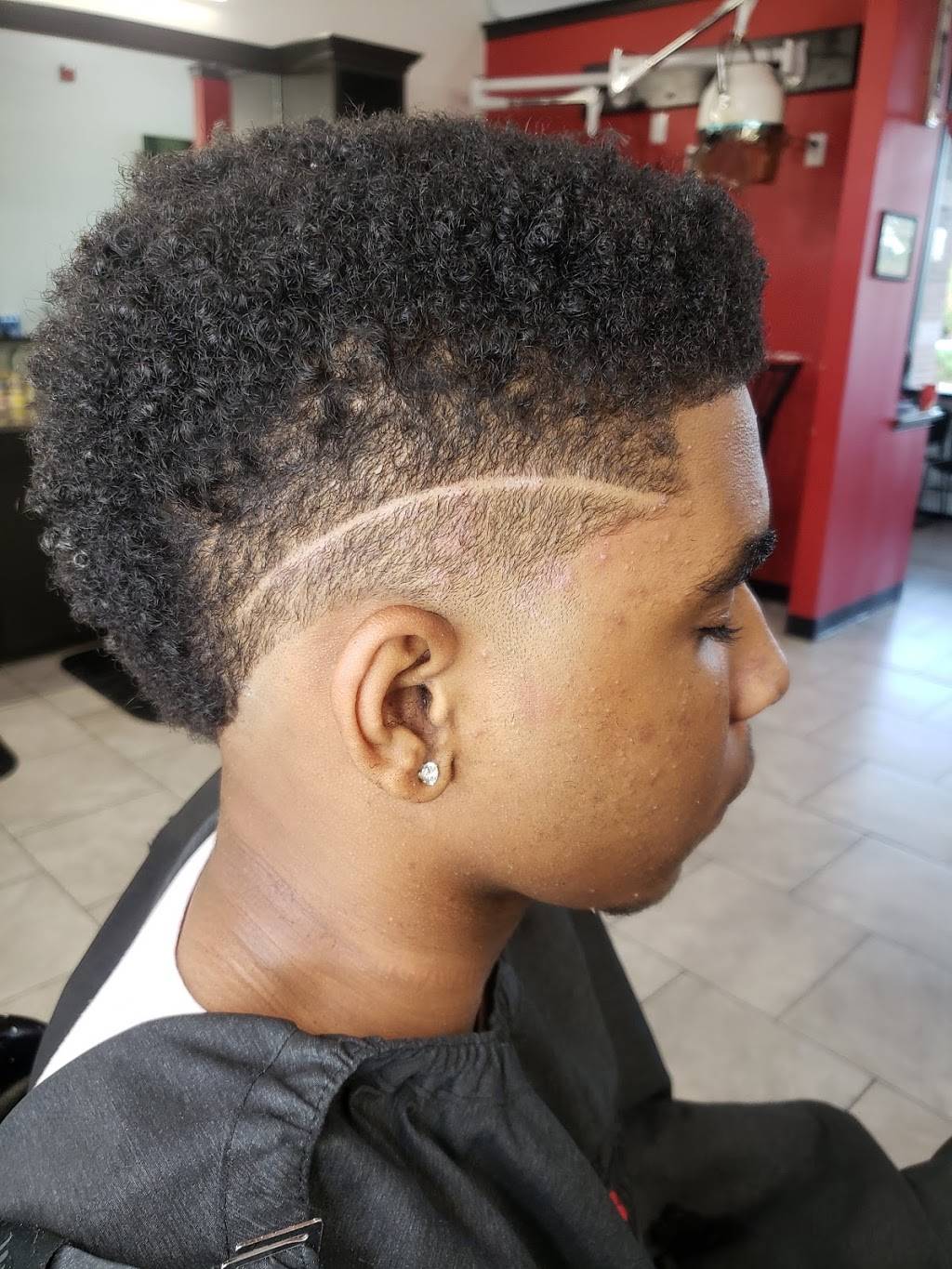 Mos Barbershop | inside Sola Salon 1901, NW Cary Pkwy Suite 105, Morrisville, NC 27560, USA | Phone: (919) 268-0403