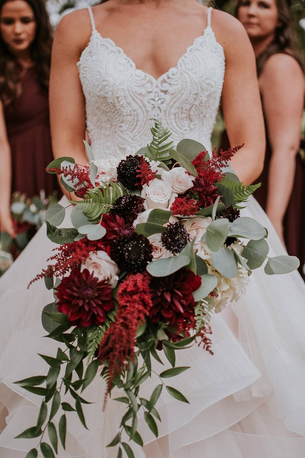 Appleblossom Flowers Wedding Stylists | 1934 Laurel Ave, St Paul, MN 55104, USA | Phone: (651) 699-4532