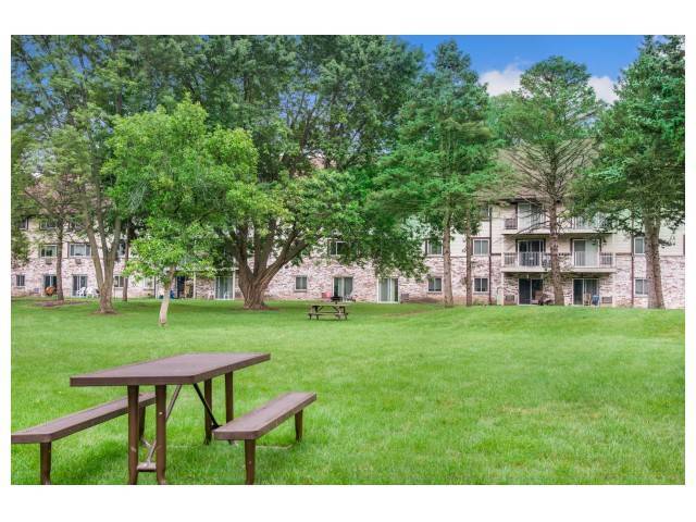 Valley View Apartments | 2925 Fish Hatchery Rd Unit 102, Madison, WI 53713, USA | Phone: (608) 709-7270