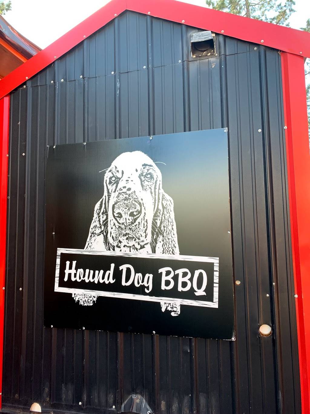 Hound Dog BBQ | 1320 SE Water Ave, Portland, OR 97214, USA | Phone: (503) 593-2828