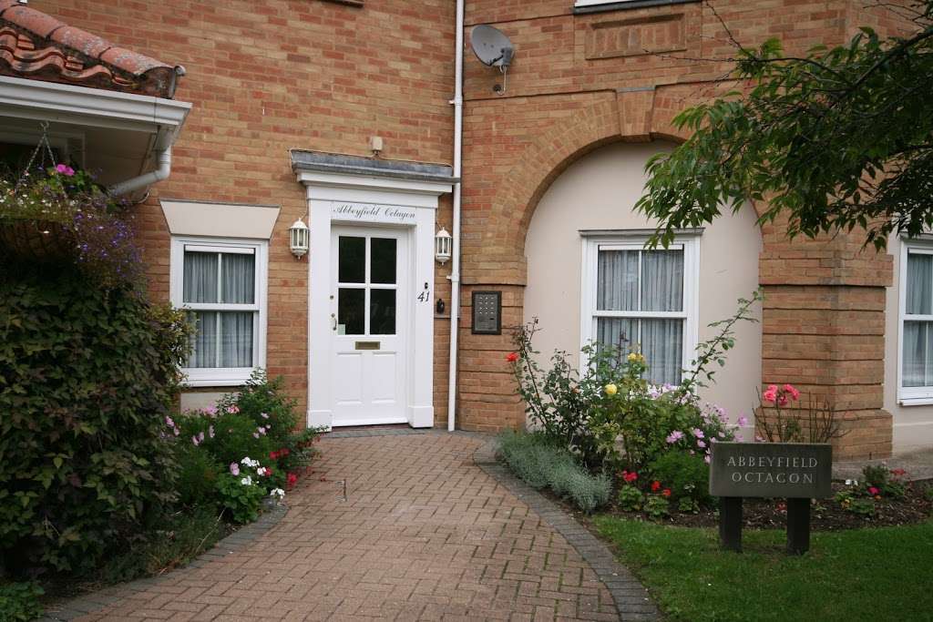 Abbeyfield Society | Abbeyfield Octagon House, Bridge St, Basildon SS15 4AY, UK | Phone: 01268 530414