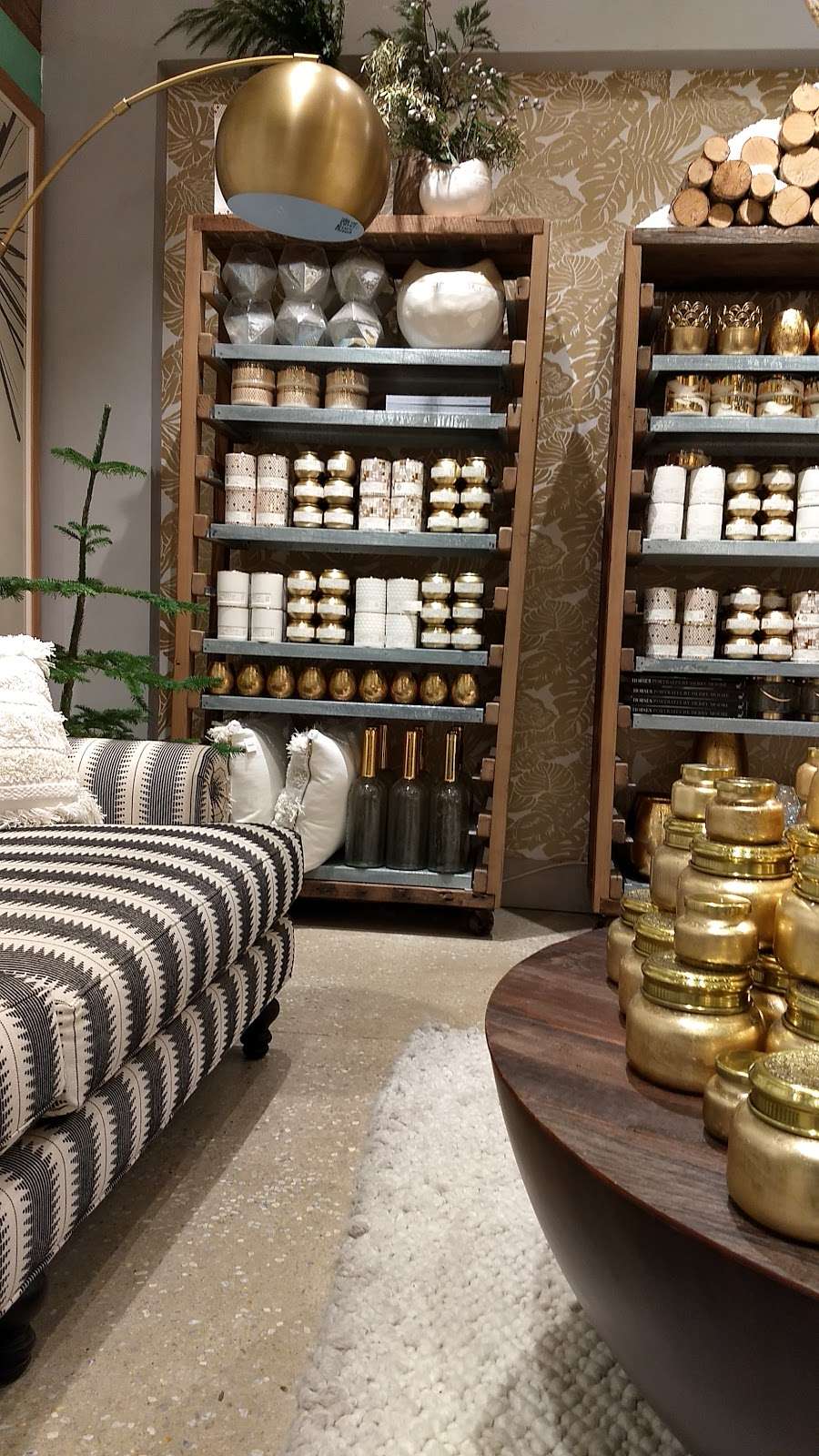 Anthropologie | 138 Lancaster Ave, Devon, PA 19333 | Phone: (610) 590-1032