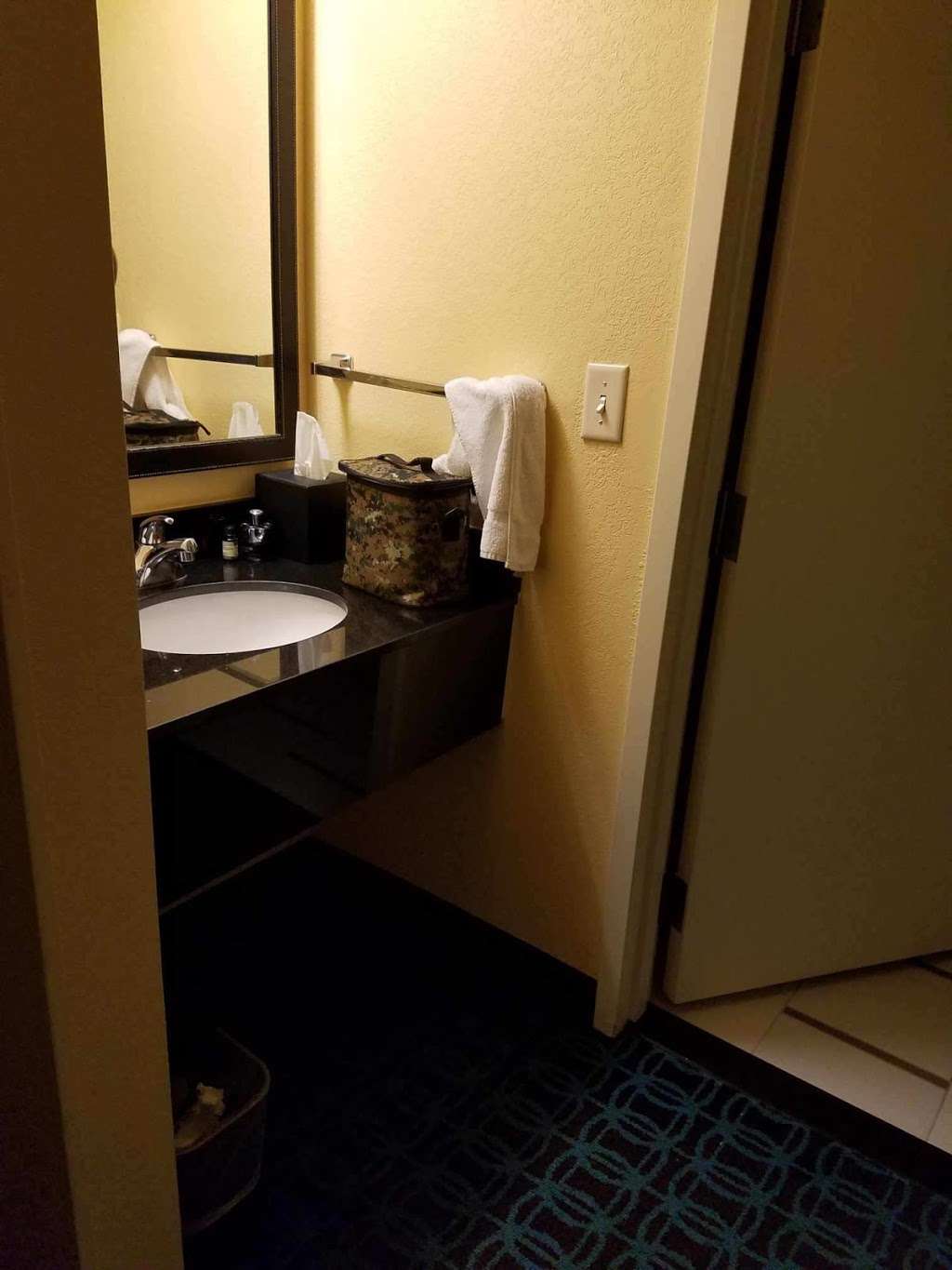 Fairfield Inn & Suites by Marriott Boston Milford | 1 Fortune Blvd, Milford, MA 01757, USA | Phone: (508) 478-0900