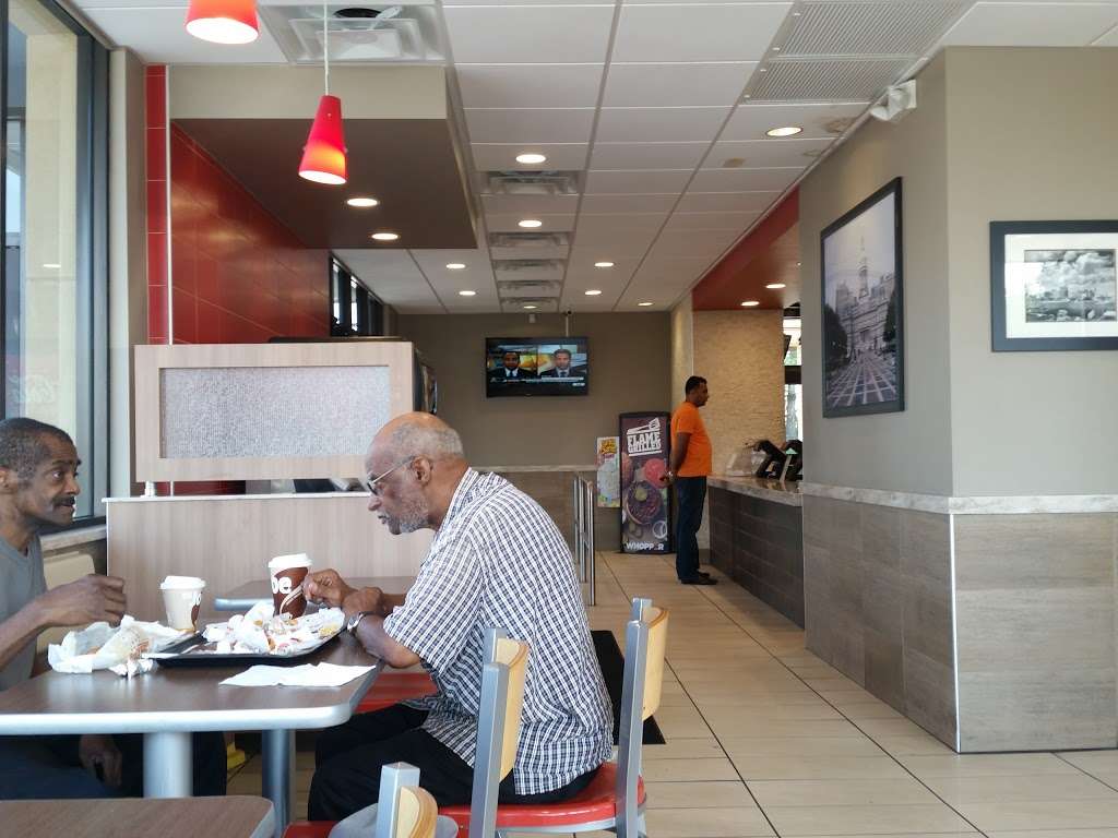 Burger King | 4100 Pulaski Hwy, Baltimore, MD 21224, USA | Phone: (410) 276-6649