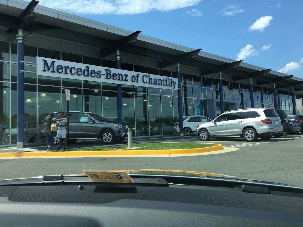 Mercedes-Benz of Chantilly | 14841 Stonecroft Center Ct, Chantilly, VA 20151, USA | Phone: (888) 774-1162