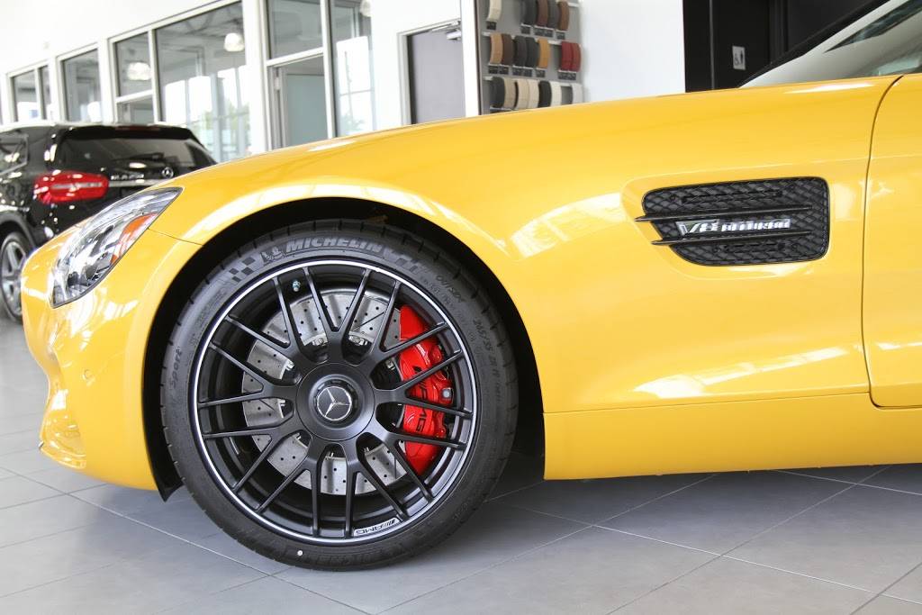 Mercedes-Benz Overseas Motors | 9225 Tecumseh Rd E, Windsor, ON N8R 1A1, Canada | Phone: (519) 254-0538