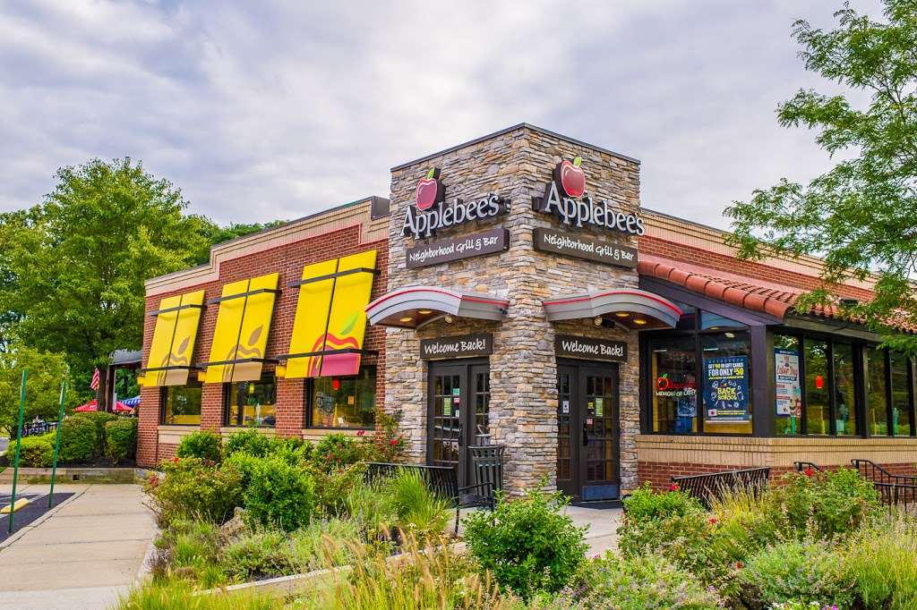 Applebees Grill + Bar | 14 Park Rd, Tinton Falls, NJ 07724 | Phone: (732) 935-1158