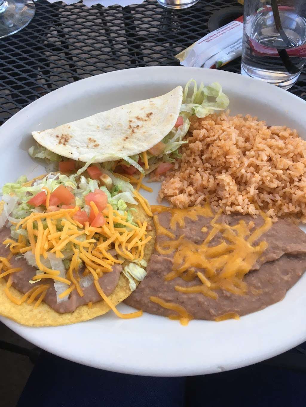 La Mariposa Mexican Restaurant | 112 Main St, Lyons, CO 80540, USA | Phone: (303) 823-5595