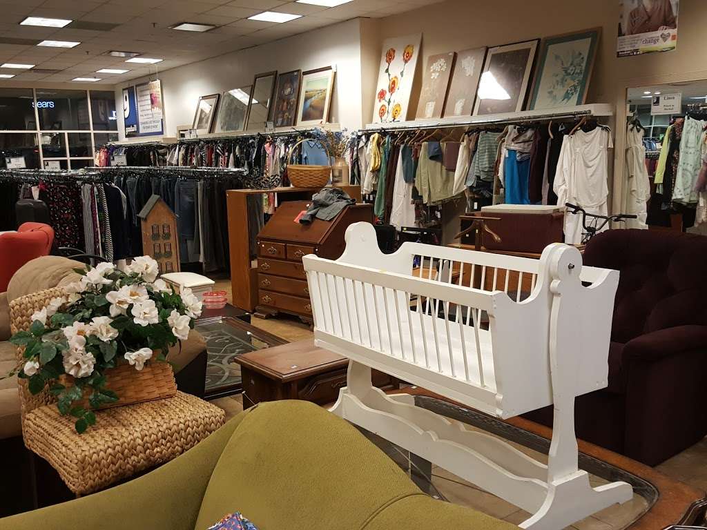 Goodwill Retail Store & Donation Center - Thousand Oaks | 140 W Hillcrest Dr, Thousand Oaks, CA 91360, USA | Phone: (805) 494-7250