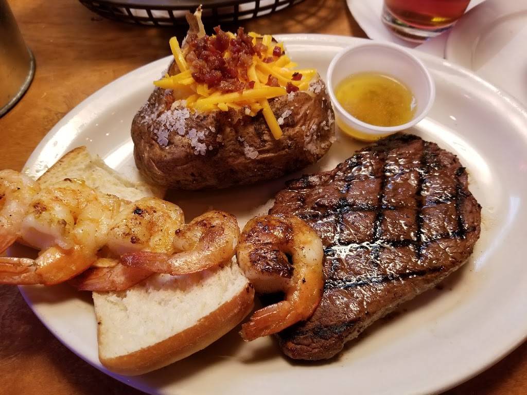 Texas Roadhouse | 3231 S 24th St, Council Bluffs, IA 51503 | Phone: (712) 366-1068