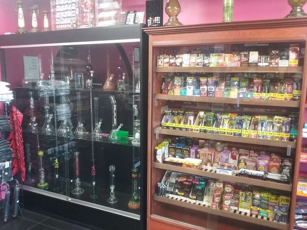 Tiger Smoke Shop | 13322 Burbank Blvd, Sherman Oaks, CA 91401, USA | Phone: (747) 998-5504