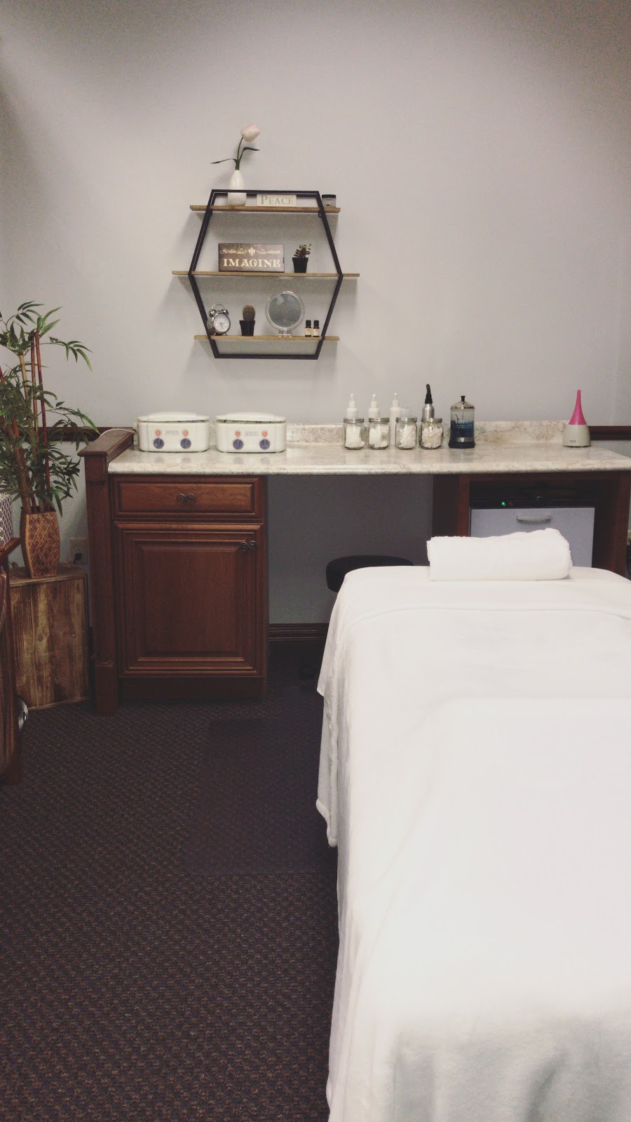 Esthetics by Katelyn [Skincare, Waxing, Tanning] | 210 OConnor Dr Suite 102, Elkhorn, WI 53121, USA | Phone: (262) 723-3299