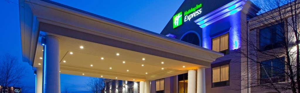 Holiday Inn Express & Suites Hagerstown | 241 Railway Ln, Hagerstown, MD 21740 | Phone: (301) 745-5644