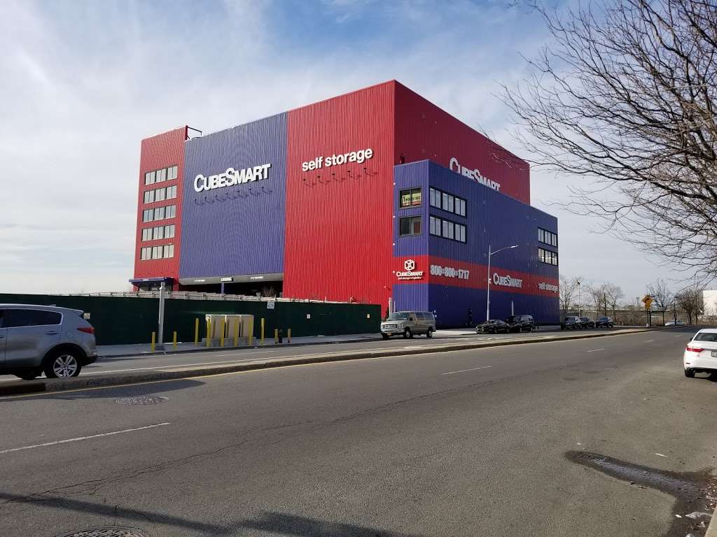 CubeSmart Self Storage | 2964 Shell Rd, Brooklyn, NY 11224, USA | Phone: (718) 373-0100