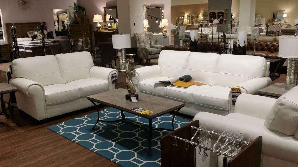 Huffman Koos Furniture | 200 Trotters Way, Freehold, NJ 07728, USA | Phone: (732) 343-7999