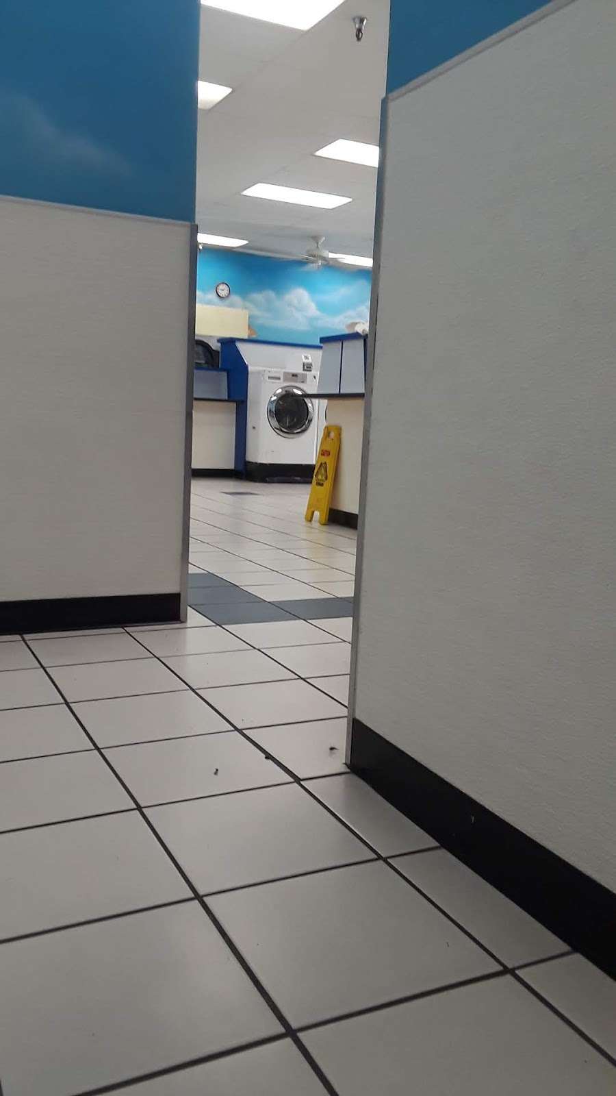 Speed Wash Laundry | 210 W Foothill Blvd, Rialto, CA 92376