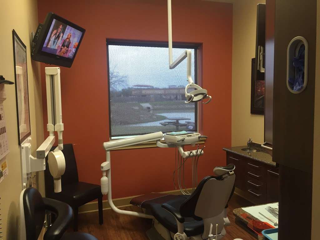 Dr. Marvin D. Rodrigue Jr, DDS | 2729 Silverlake Pkwy #101, Pearland, TX 77584 | Phone: (713) 436-4555