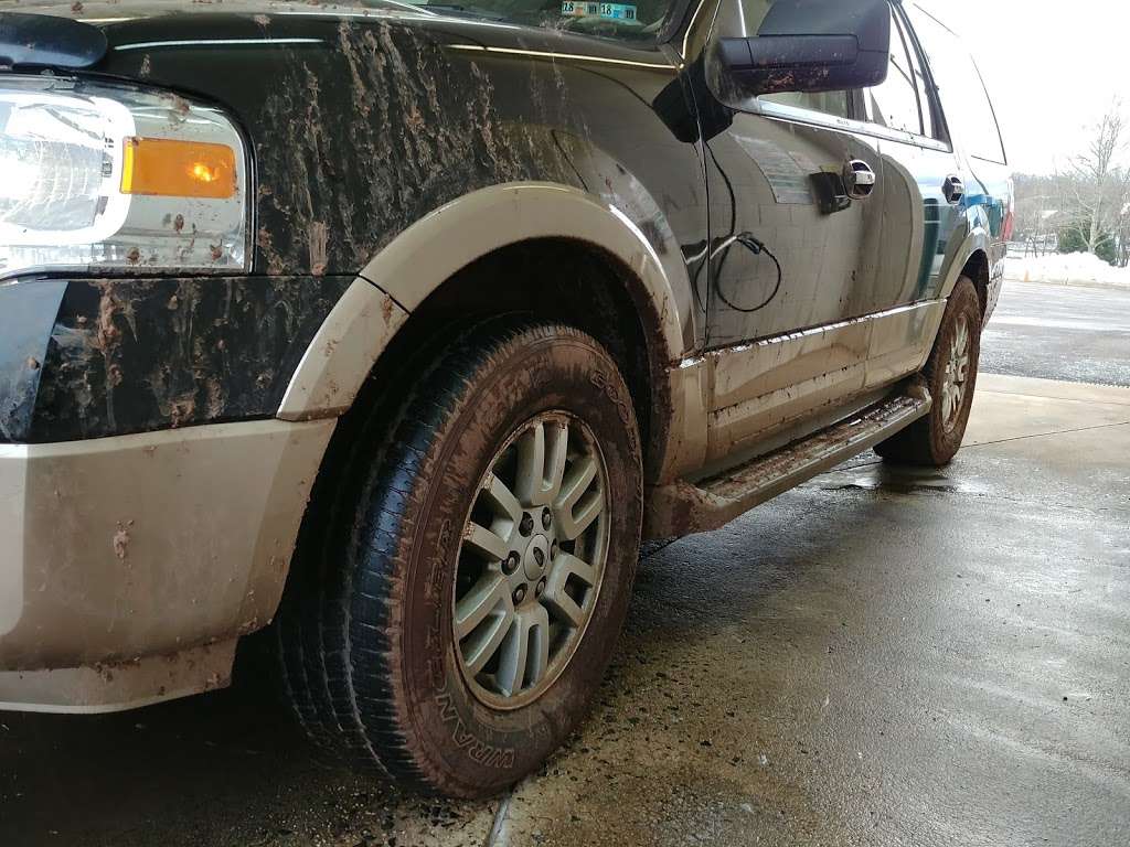 Harleysville Car Wash Inc | 355 Clemens Rd, Harleysville, PA 19438, USA | Phone: (215) 256-9224