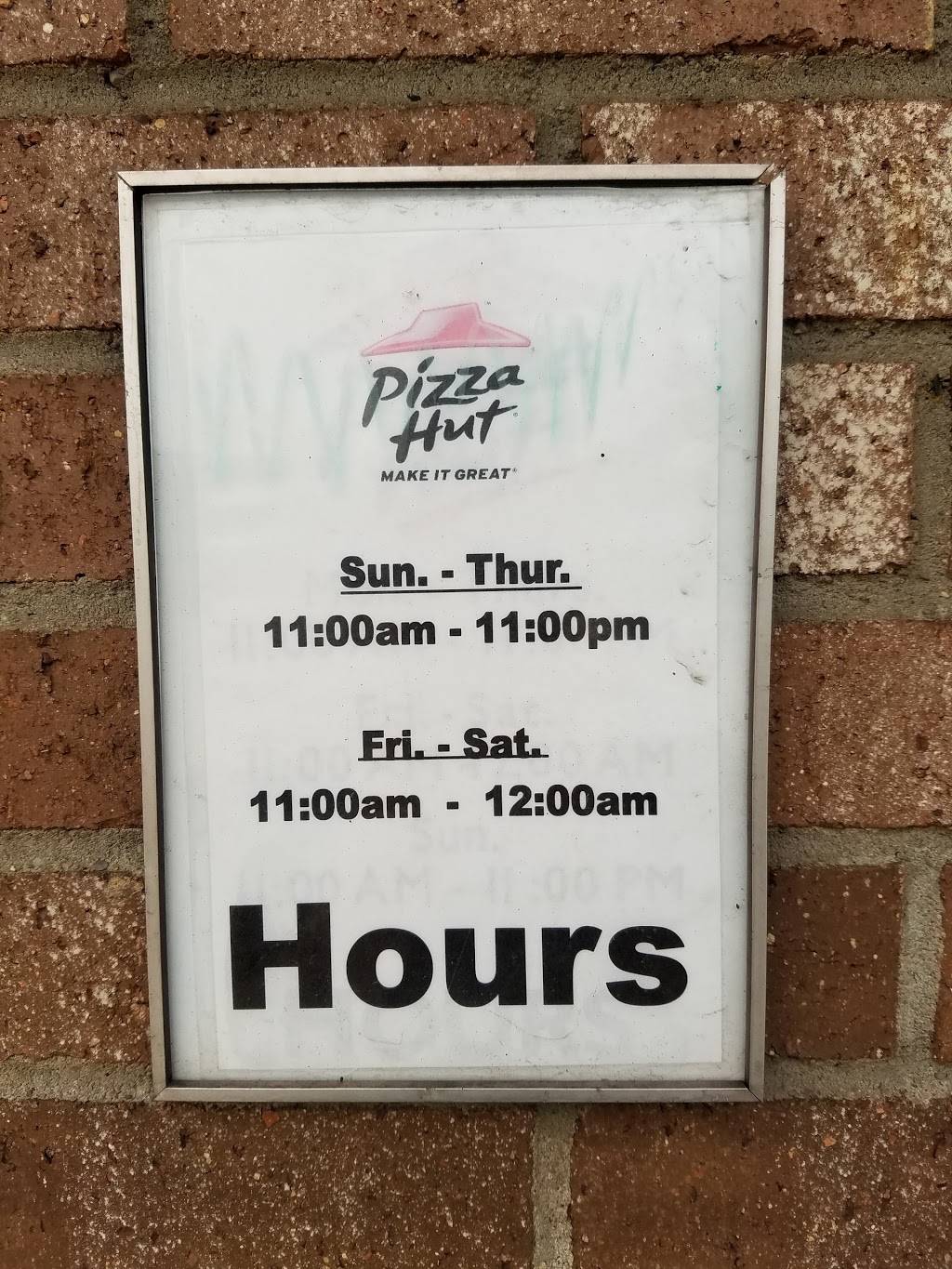 Pizza Hut | 8609 University Blvd, Coraopolis, PA 15108, USA | Phone: (412) 264-4423