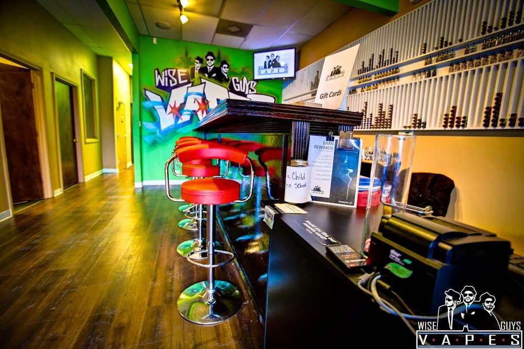 Wise Guys Vapes Des Plaines | 580 E Oakton St, Des Plaines, IL 60018 | Phone: (224) 500-3901