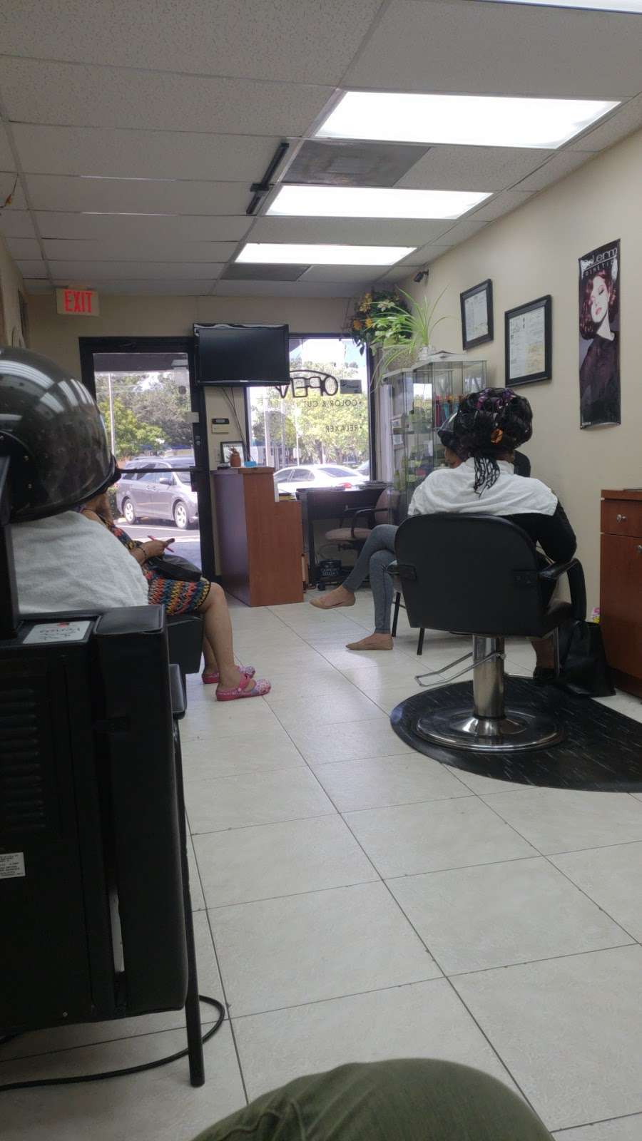 Jabe Dominican Hair Salon | 5804 N University Dr, Tamarac, FL 33301 | Phone: (954) 721-1001