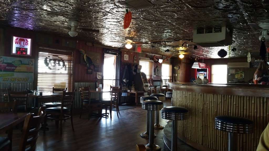 Louis' Bait Camp Inc. RESTAURANT 3510 Hwy 6, Hitchcock, TX 77563