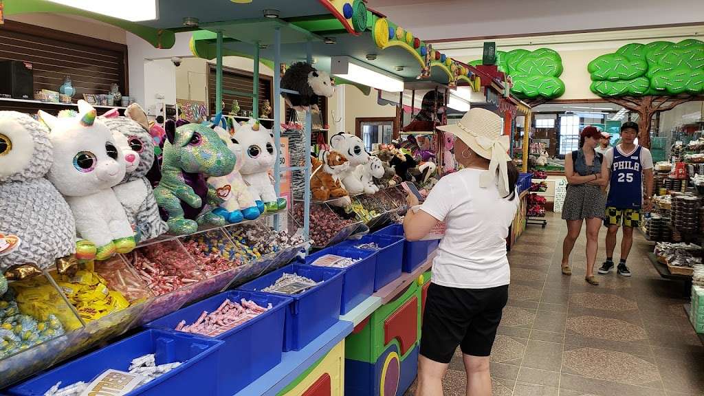 Shrivers Salt Water Taffy & Fudge | 852 Boardwalk, Ocean City, NJ 08226 | Phone: (609) 399-0100