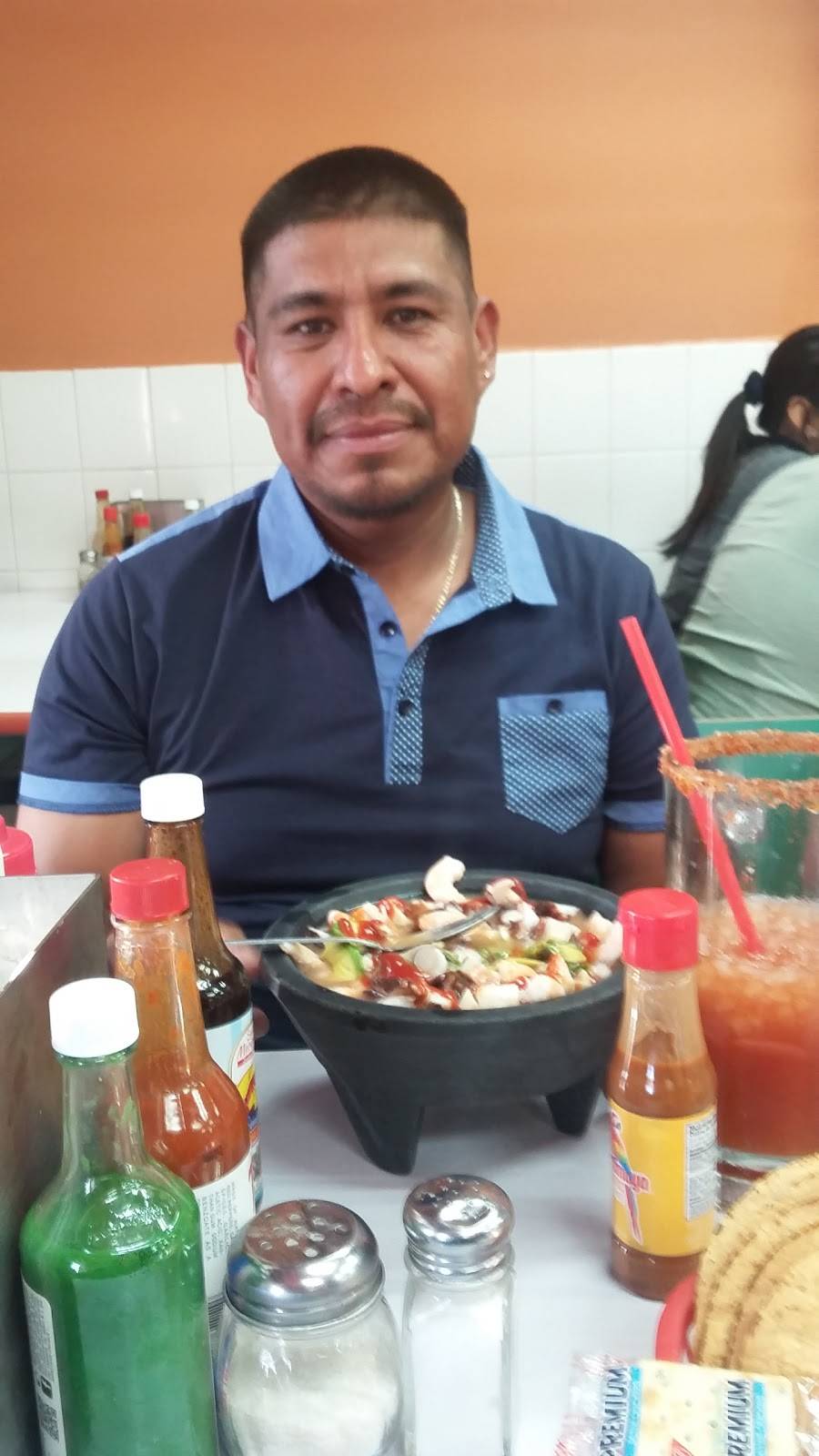 Mariscos Licenciado | 1052 N State College Blvd, Anaheim, CA 92806, USA | Phone: (714) 776-3415