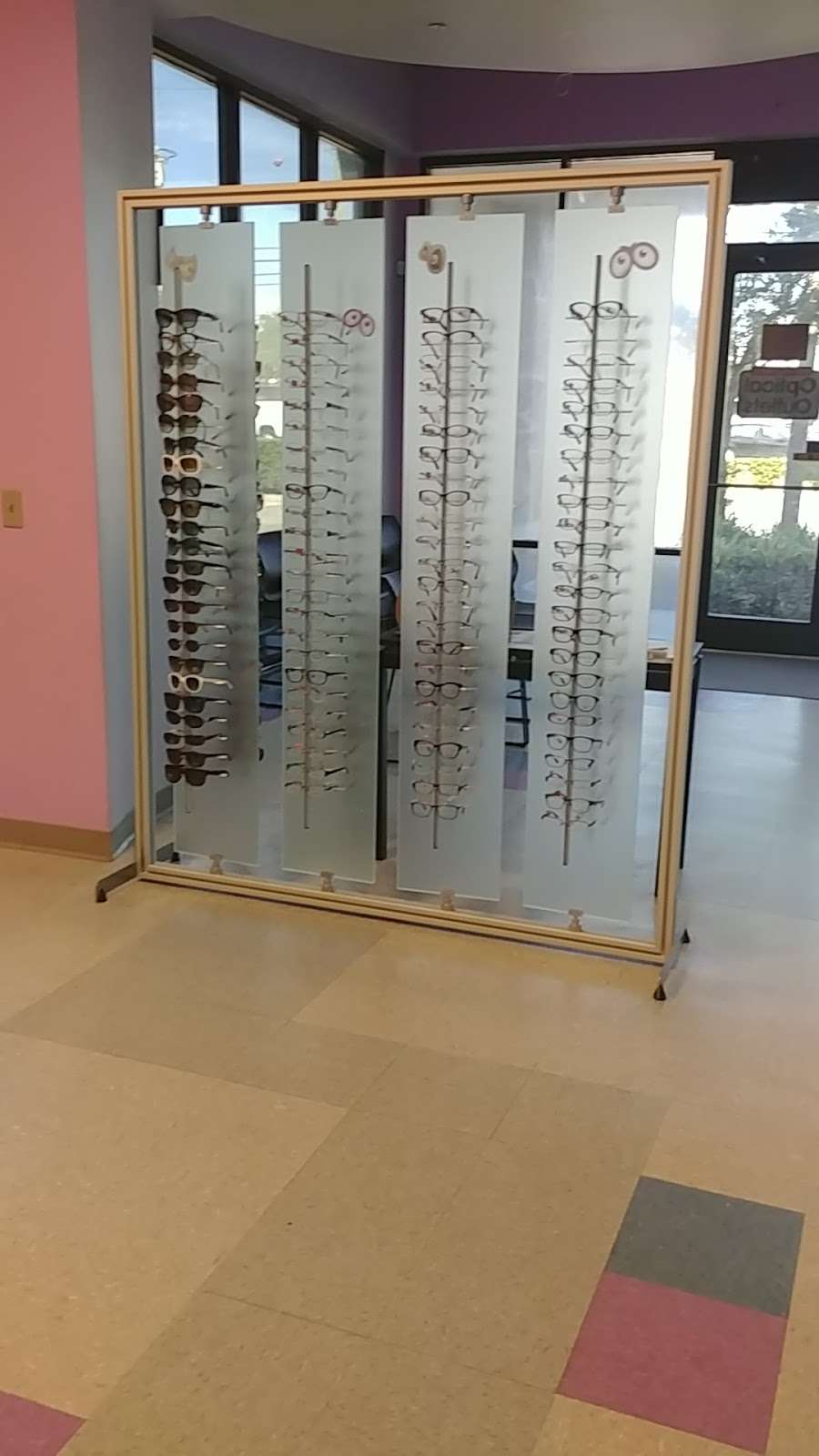 Optical Outlets | 12950 E Colonial Dr, Orlando, FL 32826, USA | Phone: (407) 658-9020