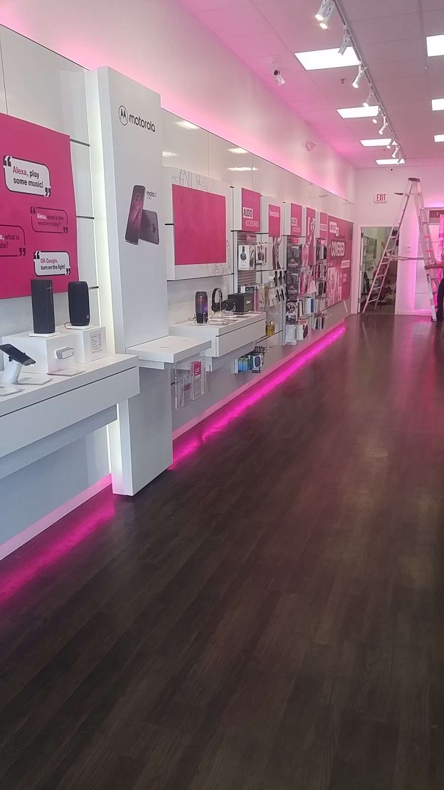 T-Mobile | 130 E Black Horse Pike, Audubon, NJ 08106, USA | Phone: (856) 282-1968