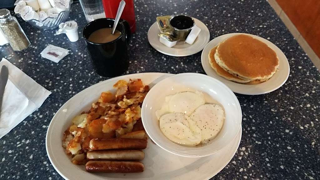 Bennys Cafe | 5354 S 27th St, Milwaukee, WI 53221, USA | Phone: (414) 431-0004