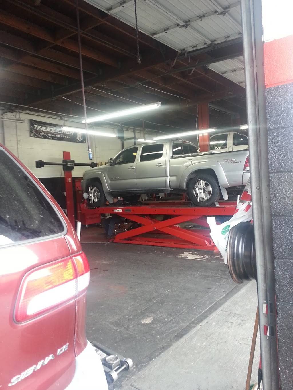 Aguilar Tires | 2694 Monument Blvd A, Concord, CA 94520, USA | Phone: (925) 689-5011