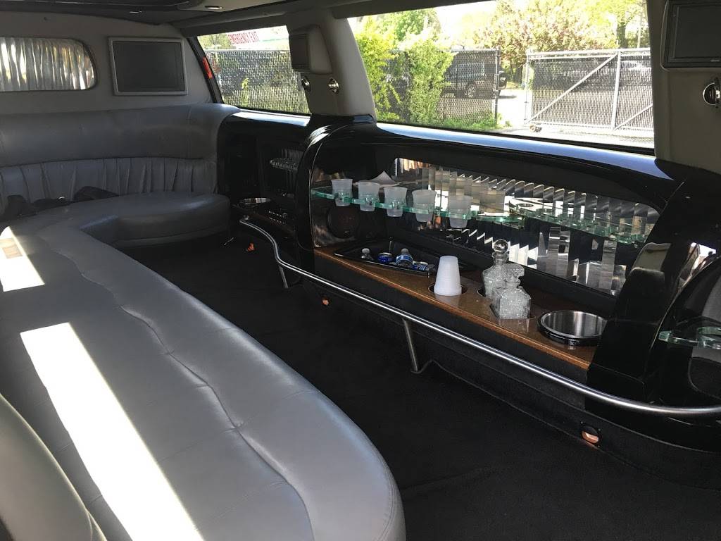 JDs Limousines wine tours | Elmont, NY 11003, USA | Phone: (516) 849-6420