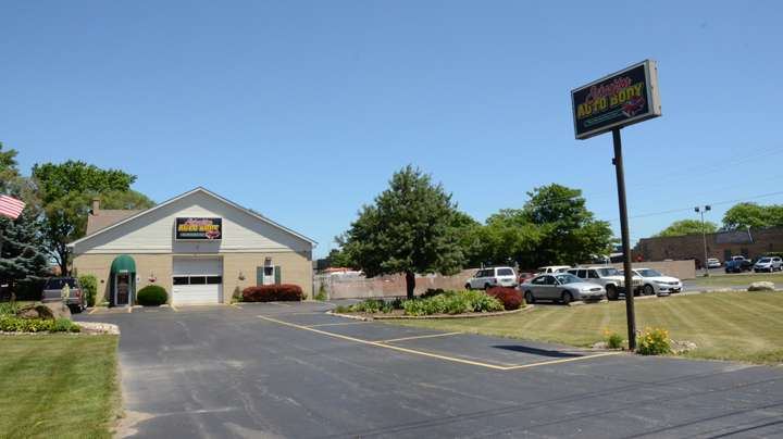 Schaeffer Auto Body | 1100 E Higgins Rd, Elk Grove Village, IL 60007, USA | Phone: (847) 437-3650