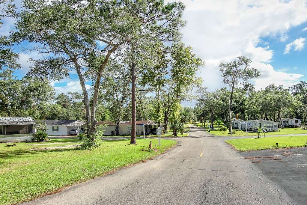 Country Squire MH & RV Resort | 6 Country Squire Dr, Paisley, FL 32767, USA | Phone: (352) 771-5614