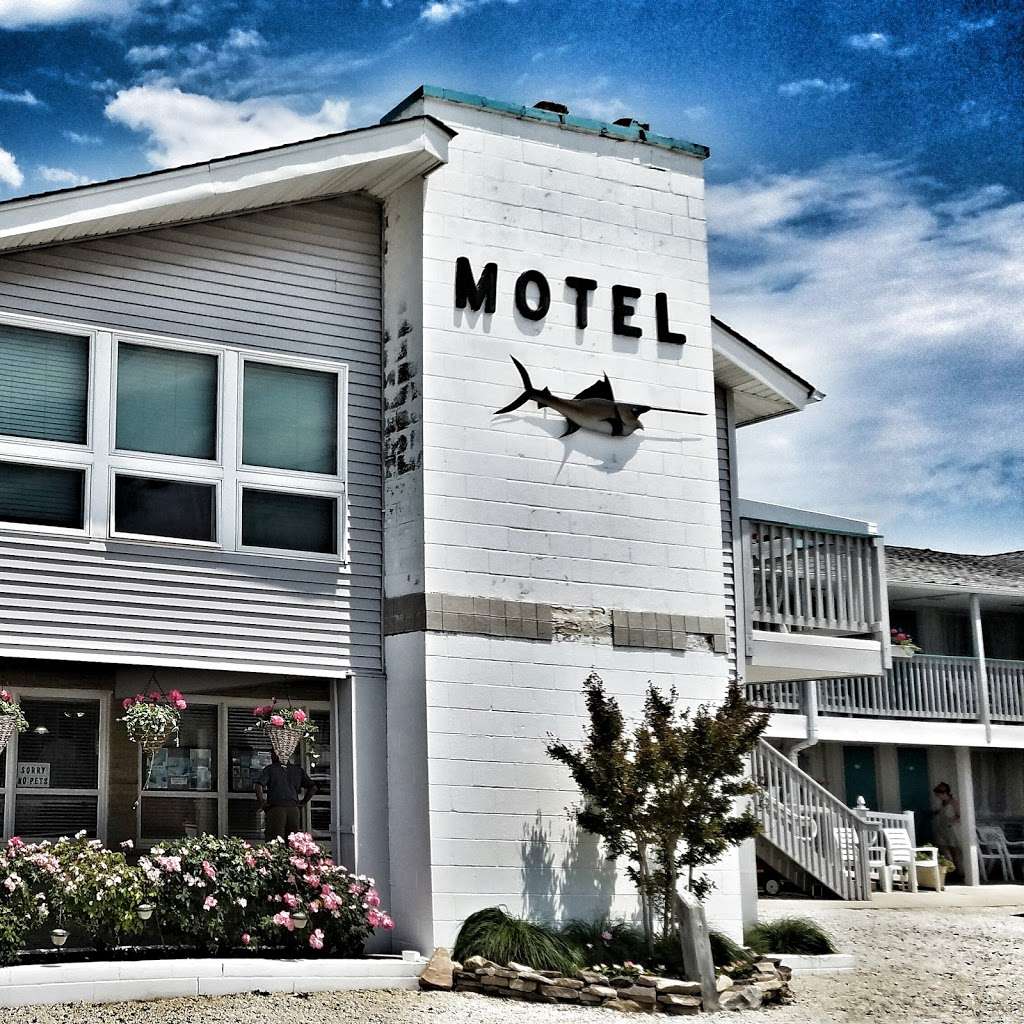 The North Shore Inn | 806 Central Ave, Barnegat Light, NJ 08006, USA | Phone: (609) 494-5001