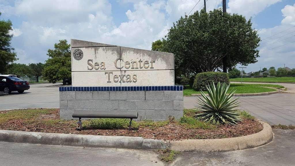 Sea Center Texas | 302 Medical Dr, Lake Jackson, TX 77566, USA | Phone: (979) 292-0100