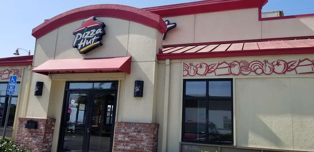 Pizza Hut | 7000 Atlantic Ave, Bell, CA 90201, USA | Phone: (323) 771-4000
