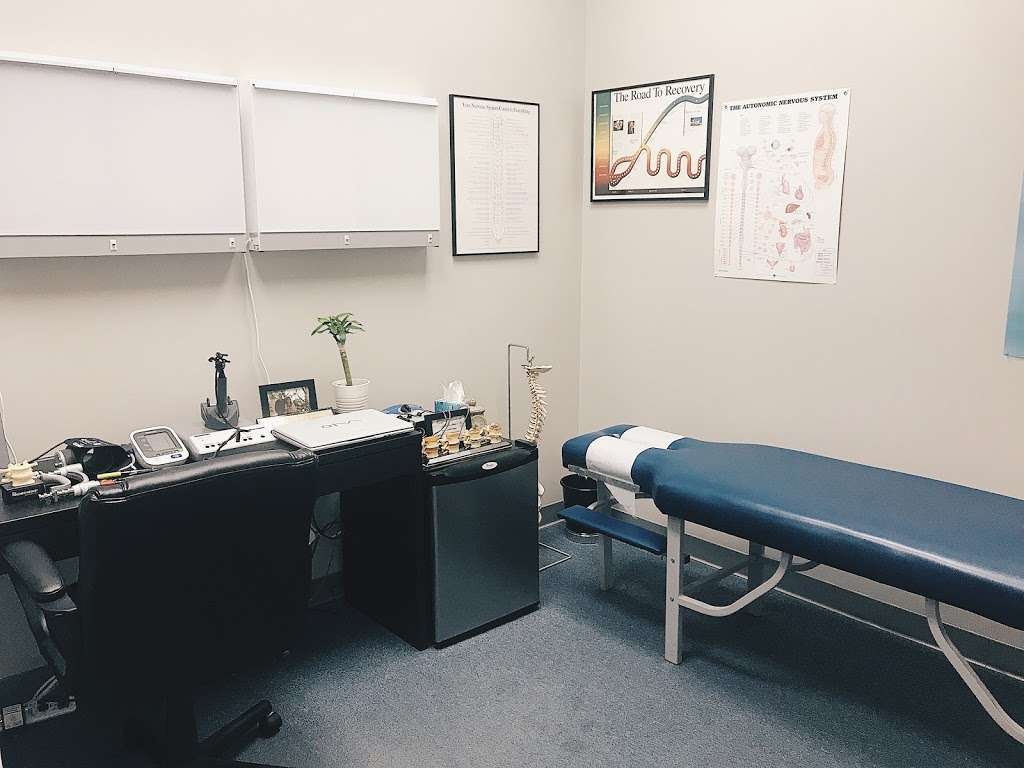 Olio Chiropractic | 11394 Olio Rd, Fishers, IN 46037 | Phone: (317) 849-2200